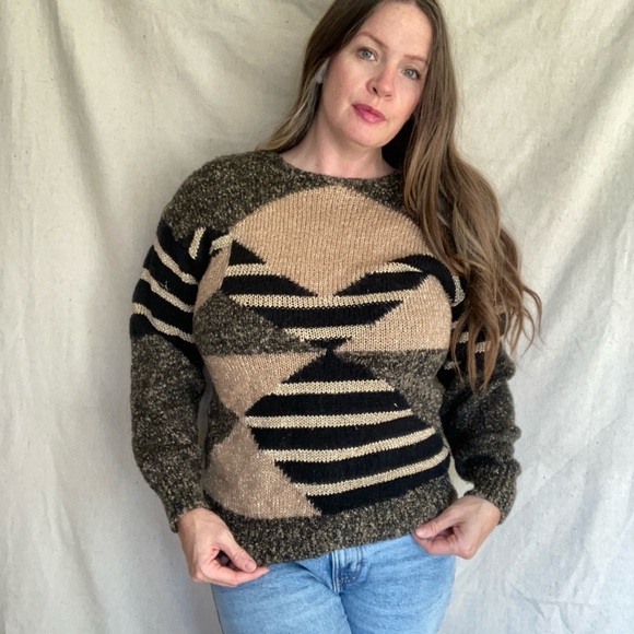 Geometric Patterned Sweater - Black and Beige - Picture 1 of 6